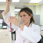 Académica de la USACH trabaja en el desarrollo de materiales de envasado de alimentos funcionales y ...