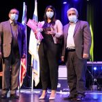 Exalumna de Ciencias PUCV es reconocida por su labor en beneficio de la educación municipal