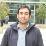 Roberto Bastías, creador de “Kiwiphage” e integrante del eje de Vinculación con el Entorno Socioecon...
